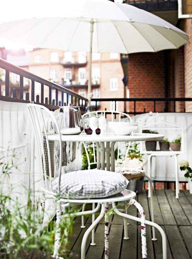 Фотография: Балкон, Терраса в стиле Прованс и Кантри, Современный, Интерьер комнат, специальная тема: балконы – фото на INMYROOM Фотография: Балкон, Терраса в стиле Прованс и Кантри, Современный, Интерьер комнат, специальная тема: балконы – фото на INMYROOM