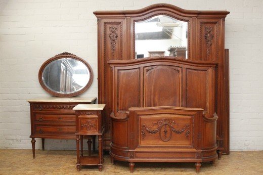 Фото из портфолио Старинная мебель из Европы – фотографии дизайна интерьеров на INMYROOM