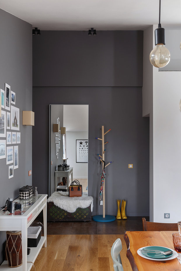 Фотография: Прихожая в стиле Скандинавский, Гид, квартира в мансарде, Geometrium, интерьер мансарды, Маргарита Рассказова, Ольга Солнышкова, Виктория Лазарева, Ирина Райхер – фото на INMYROOM