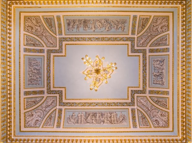 Фото из портфолио Аничков дворец – фотографии дизайна интерьеров на InMyRoom.ru