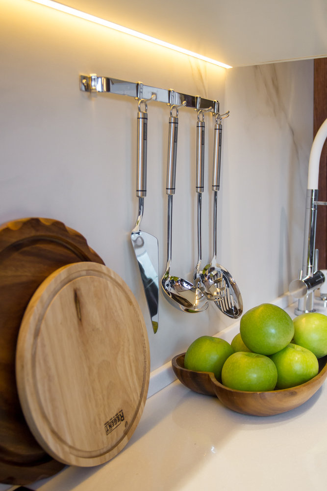 Фотография: в стиле , Кухня и столовая, Лофт, Эклектика, Белый, Проект недели, Синий, Эко, Макс Жуков, ToTaste Studio – фото на INMYROOM Фотография: в стиле , Кухня и столовая, Лофт, Эклектика, Белый, Проект недели, Синий, Эко, Макс Жуков, ToTaste Studio – фото на INMYROOM