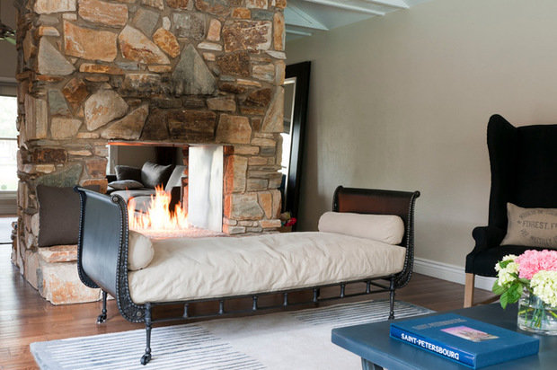 Фотография: Гостиная в стиле Прованс и Кантри, DIY, Дом, Цвет в интерьере, Дома и квартиры, Белый – фото на INMYROOM