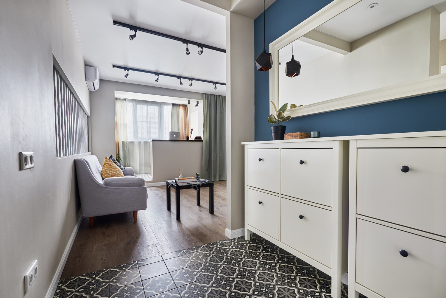 Дизайн: Анна Моджаро