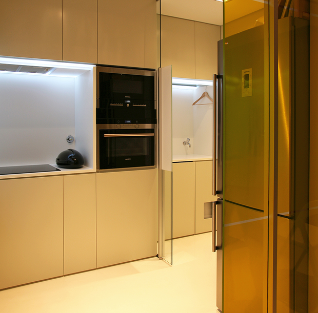 Фотография: Кухня и столовая в стиле Современный, Малогабаритная квартира, Квартира, Дома и квартиры – фото на INMYROOM