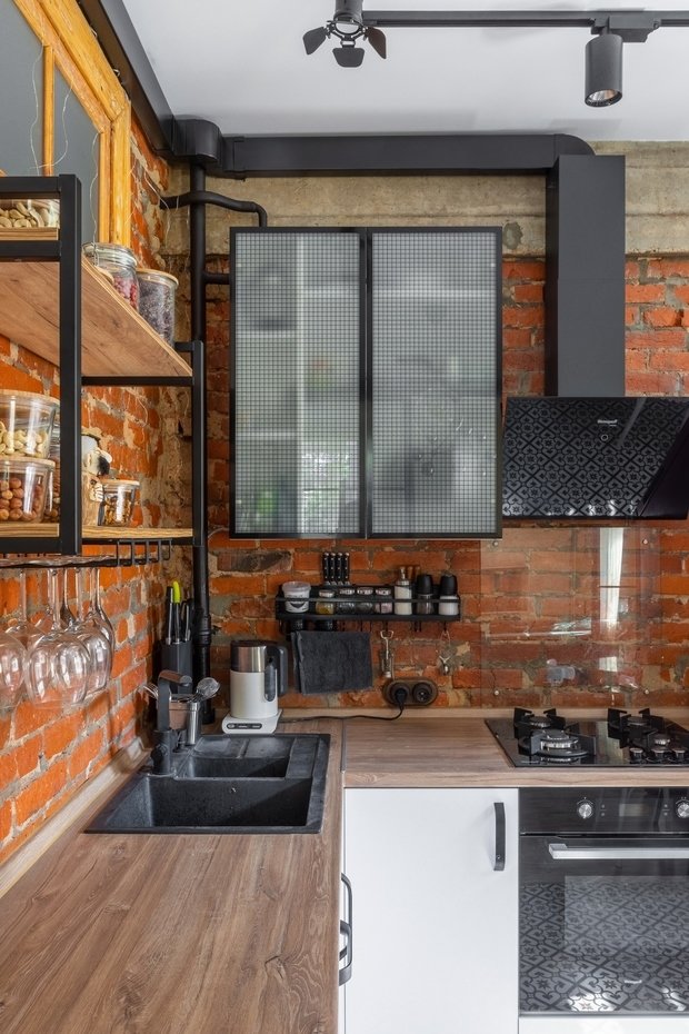 Фотография: Кухня и столовая в стиле Лофт, Эклектика, Квартира, Проект недели, Видное, Сталинка, 2 комнаты, 40-60 метров – фото на INMYROOM