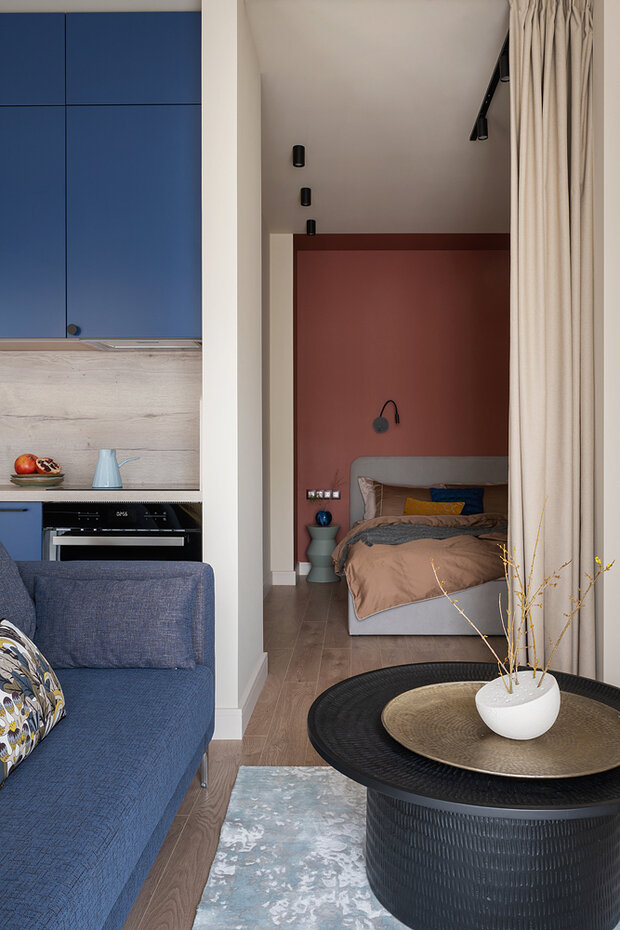 Фотография: Гостиная в стиле Современный, Минимализм, Квартира, Проект дня, Москва, 2 комнаты, до 40 метров, Gromova Buro, Анна Громова – фото на INMYROOM