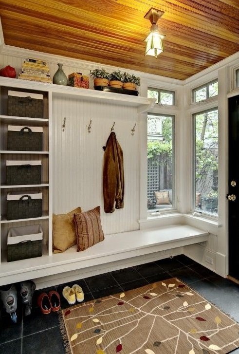 Фотография: Прихожая в стиле Прованс и Кантри, Скандинавский, Современный, Декор интерьера, Малогабаритная квартира, Квартира, Советы – фото на INMYROOM