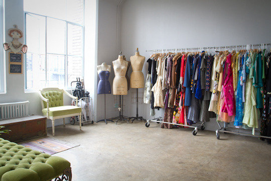 Фотография: Гардеробная в стиле Прованс и Кантри, Кабинет, Квартира, Интерьер комнат, Лос-Анджелес – фото на INMYROOM