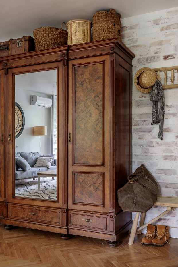 Фотография: Прихожая в стиле Скандинавский, Эклектика, Квартира, Проект недели, Москва, Кирпичный дом, Павел Фотеев – фото на INMYROOM