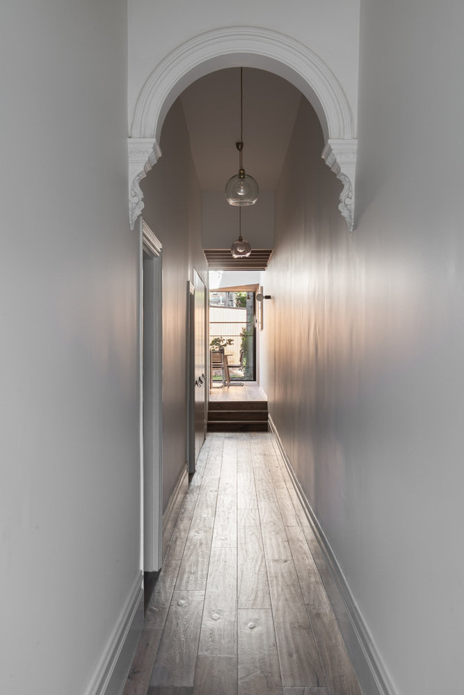 Фотография: Прихожая в стиле Скандинавский, Современный, Дом, Белый, Черный, Бежевый, Дом и дача – фото на INMYROOM Фотография: Прихожая в стиле Скандинавский, Современный, Дом, Белый, Черный, Бежевый, Дом и дача – фото на INMYROOM