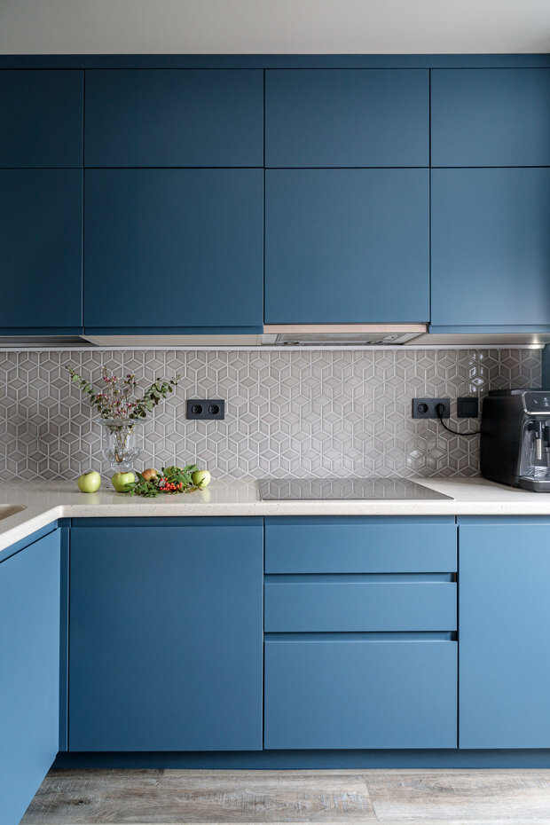 Фотография: Кухня и столовая в стиле Современный, Квартира, Проект недели, Москва, Панельный дом, 2 комнаты, 40-60 метров – фото на INMYROOM