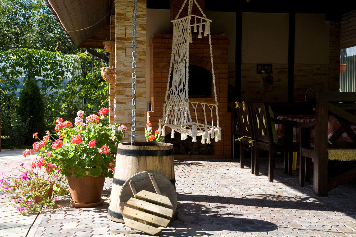 Фото из портфолио Беседка барбекю – фотографии дизайна интерьеров на INMYROOM Фото из портфолио Беседка барбекю – фотографии дизайна интерьеров на INMYROOM