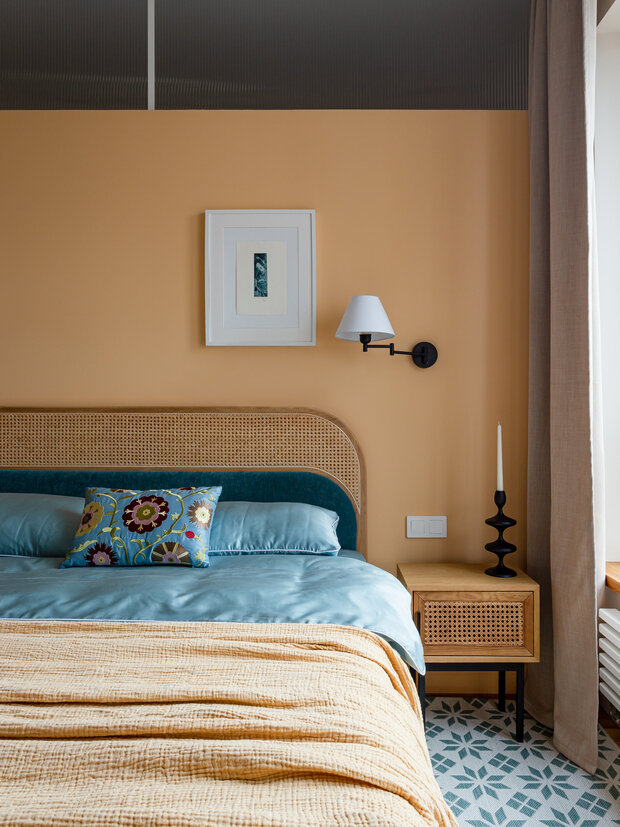 Фотография: Спальня в стиле Современный, Джапанди, Квартира, Проект дня, Екатеринбург, 2 комнаты, 60-90 метров, Анастасия Заркуа – фото на INMYROOM