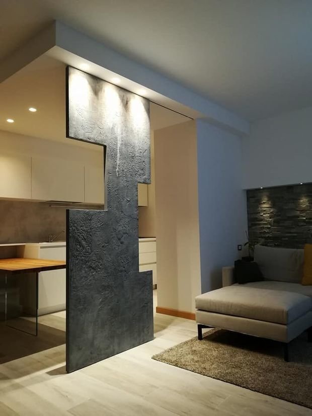 Фотография: Гостиная в стиле Минимализм, Лофт, Квартира, Советы, Отделка стен, Loggia, покраска стен, декоративная отделка стен – фото на INMYROOM