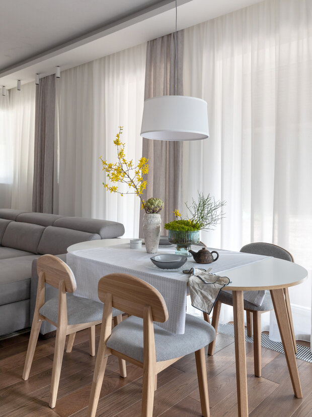 Фотография: Кухня и столовая в стиле Современный, Минимализм, Дом, Проект дня, Дом и дача, Ленинградская область, 4 и больше, Более 90 метров, Светлана Куксова, минимализм с элементами современного дизайна – фото на INMYROOM