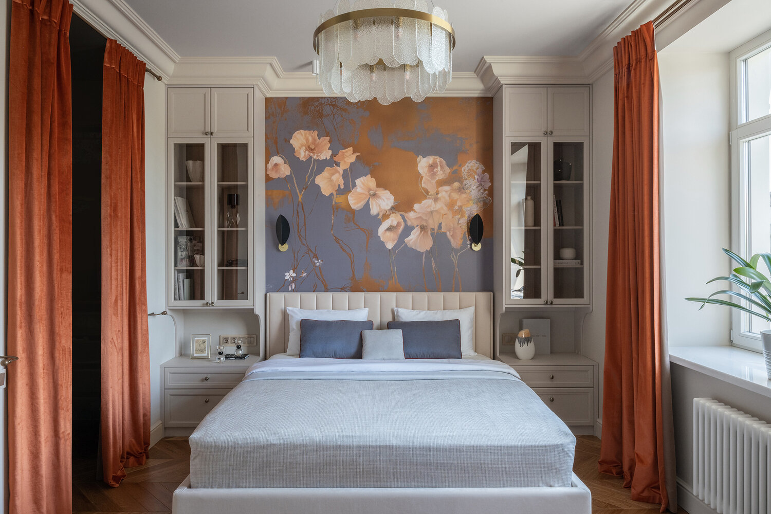 Фотография: Спальня в стиле Классический, Современный, Эклектика, Квартира, Проект недели, Санкт-Петербург, 3 комнаты, Более 90 метров, Монолитно-кирпичный, Ольга Воронкова – фото на INMYROOM