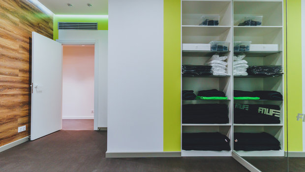 Фото из портфолио Студия EMS тренировок – фотографии дизайна интерьеров на INMYROOM