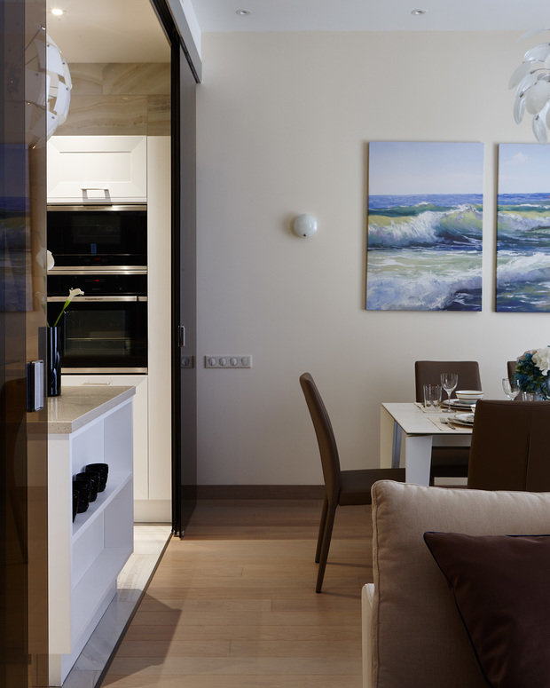 Фотография: Кухня и столовая в стиле Современный, Дом, Проект недели, Дом и дача, Никита Морозов, KM Studio, Московская область, Таунхаус – фото на INMYROOM