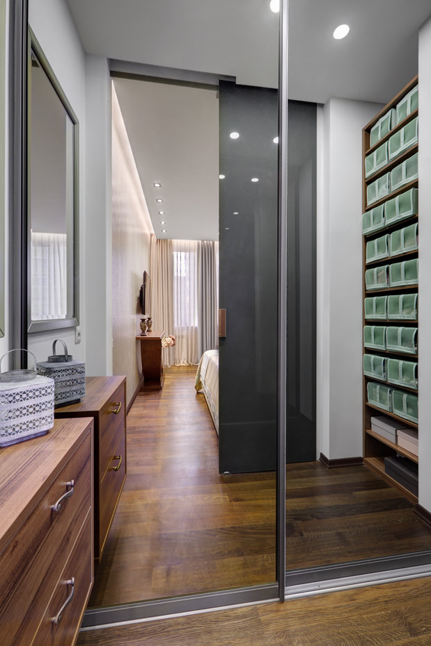 Фотография: Гардеробная в стиле Классический, Современный, Квартира, Студия, Проект недели, Москва, 40-60 метров, Монолитно-кирпичный, студия «Энигма» – фото на INMYROOM