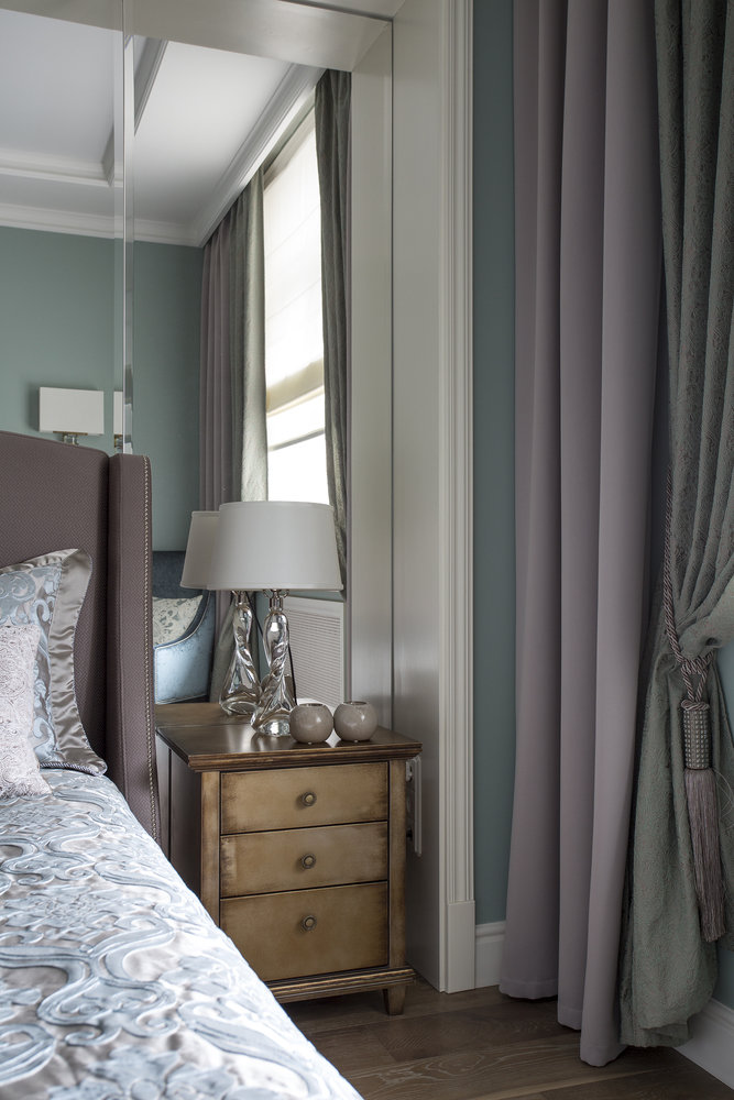 Фотография: Спальня в стиле Классический, Современный, Квартира, Проект недели, Москва, Евгений Кулибаба, Сталинка, 3 комнаты, 60-90 метров, Елена Маркина, энциклопедия_интерьер – фото на INMYROOM Фотография: Спальня в стиле Классический, Современный, Квартира, Проект недели, Москва, Евгений Кулибаба, Сталинка, 3 комнаты, 60-90 метров, Елена Маркина, энциклопедия_интерьер – фото на INMYROOM