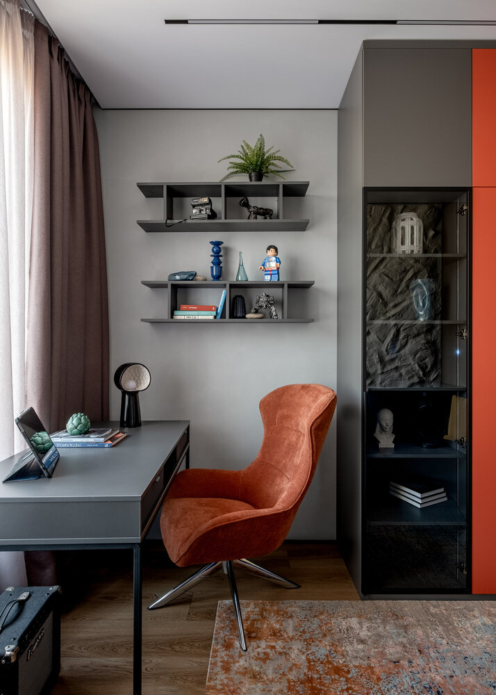 Фотография: Кабинет в стиле Современный, Квартира, Проект дня, Москва, 2 комнаты, 60-90 метров, современный с элементами минимализма и арт-деко, Маргарита Макурина – фото на INMYROOM Фотография: Кабинет в стиле Современный, Квартира, Проект дня, Москва, 2 комнаты, 60-90 метров, современный с элементами минимализма и арт-деко, Маргарита Макурина – фото на INMYROOM