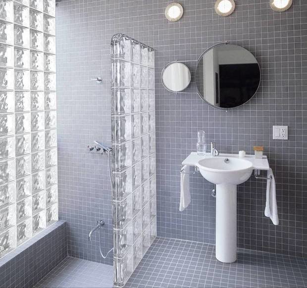 Фото из портфолио Стеклоблоки Seves в интерьере – фотографии дизайна интерьеров на INMYROOM
