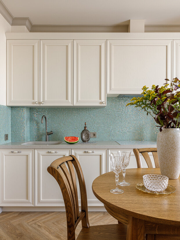 Фотография: Кухня и столовая в стиле Современный, Эклектика, Квартира, Проект дня, 2 комнаты, 60-90 метров, Уфа, Лилия Усманова – фото на INMYROOM