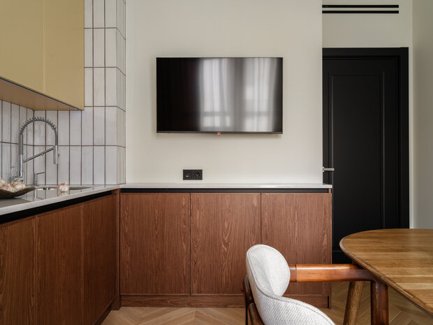 Фотография: Кухня и столовая в стиле Современный, Квартира, Проект дня, Москва, 1 комната, 40-60 метров, современный с элементами минимализма и скандинавского стиля, Регина Гарипова – фото на INMYROOM