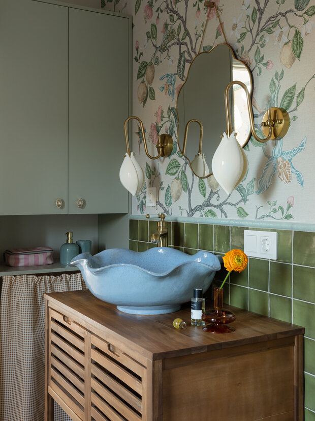 Фотография: Ванная в стиле Современный, Эклектика, Дом, Проект дня, Дом и дача, Свердловская область, 3 комнаты, 60-90 метров, современный с элементами нежного романтизма, Кристина Салангина, Анастасия Гавриленко – фото на INMYROOM