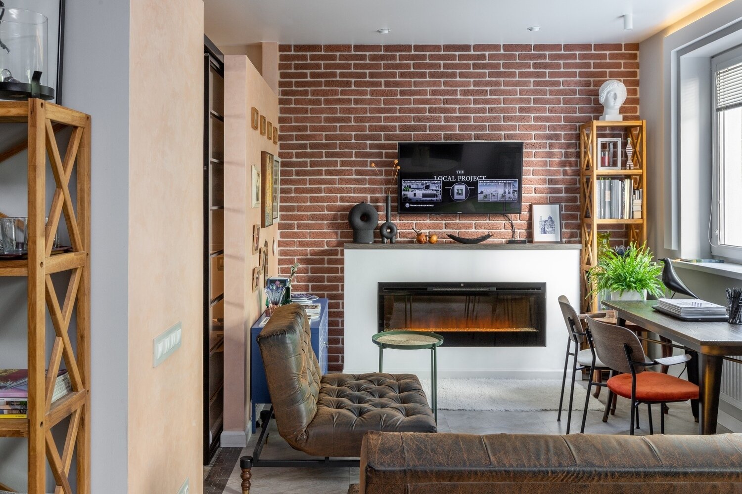 Фотография: Гостиная в стиле Лофт, Современный, Эклектика, Малогабаритная квартира, Квартира, Проект недели, Минск, 2 комнаты, 40-60 метров, Бохо, Галина Бардашевич – фото на INMYROOM Фотография: Гостиная в стиле Лофт, Современный, Эклектика, Малогабаритная квартира, Квартира, Проект недели, Минск, 2 комнаты, 40-60 метров, Бохо, Галина Бардашевич – фото на INMYROOM