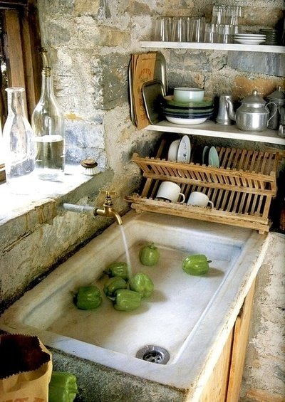 Фотография: Кухня и столовая в стиле Прованс и Кантри, Дом, Интерьер комнат – фото на INMYROOM