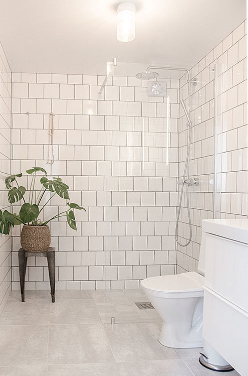 Фотография: Ванная в стиле Скандинавский, Декор интерьера, Дом, Швеция, Дача – фото на INMYROOM Фотография: Ванная в стиле Скандинавский, Декор интерьера, Дом, Швеция, Дача – фото на INMYROOM