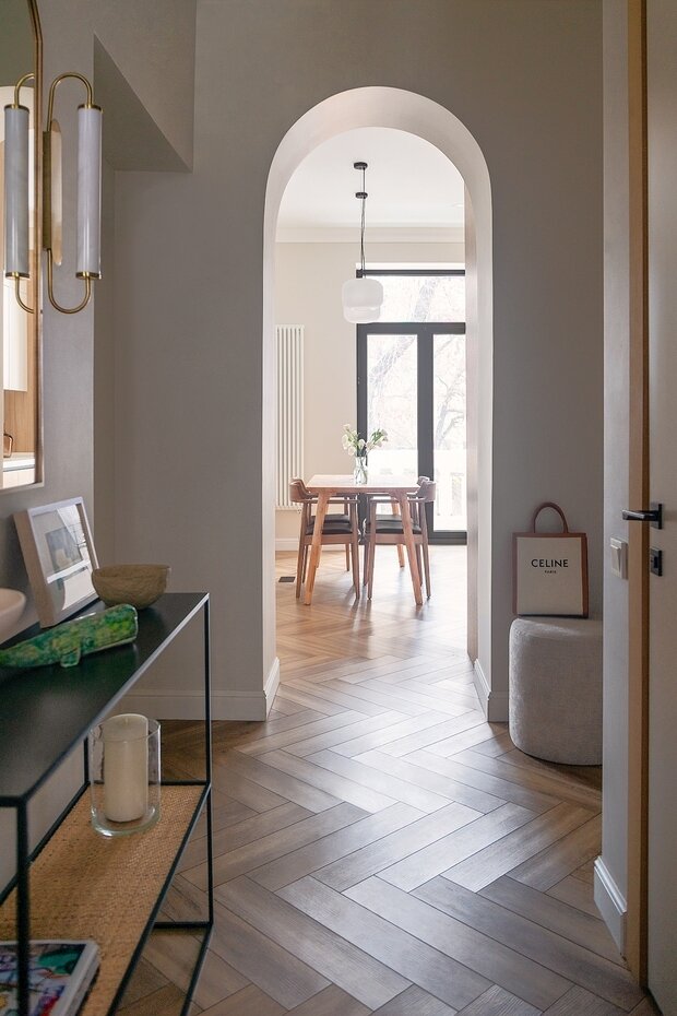 Фотография: Прихожая в стиле Современный, Эко, Квартира, Проект недели, Сталинка, Казахстан, Кирпичный дом, 4 и больше, Более 90 метров, Алматы, FM Interiors, Фариз Мамедов – фото на INMYROOM