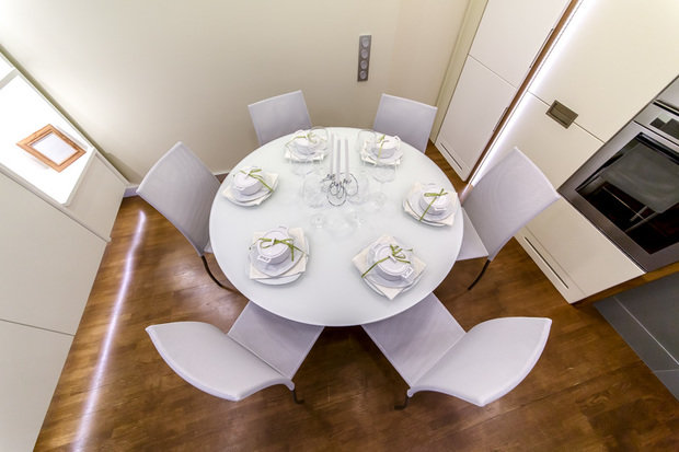 Фотография: Кухня и столовая в стиле Современный, Интерьер комнат, Переделка, Мебель-трансформер – фото на INMYROOM