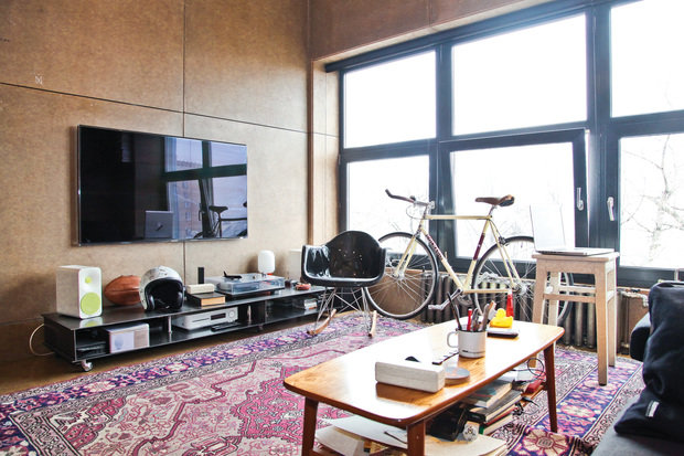 Фотография: Гостиная в стиле Лофт, Малогабаритная квартира, Квартира, Дома и квартиры, Квартиры – фото на INMYROOM