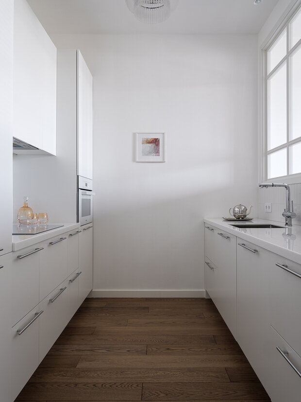 Фотография: Кухня и столовая в стиле Скандинавский, Современный, Минимализм, Квартира, Проект дня, Москва, 3 комнаты, 60-90 метров, Анна Мальцева, скандинавский с элементами минимализма – фото на INMYROOM