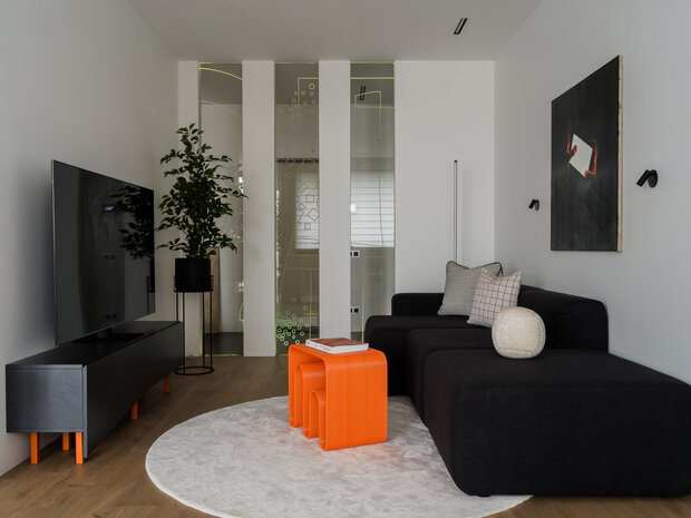 Фотография: Гостиная в стиле Современный, Минимализм, Квартира, Проект дня, Москва, 2 комнаты, 60-90 метров, Анастасия Дубовскова, ЖК «Яуза Парк» – фото на INMYROOM