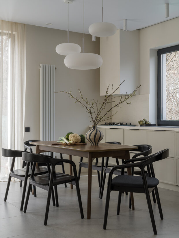 Фотография: Кухня и столовая в стиле Современный, Минимализм, Эко, Скандинавский, Дом, Проект недели, Дом и дача, 4 и больше, Более 90 метров, Пушкино, Александра Чернышова – фото на INMYROOM