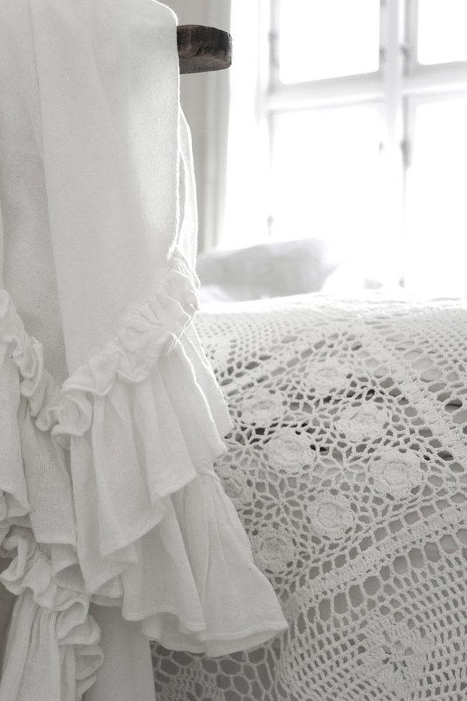 Фотография: Декор в стиле Прованс и Кантри, Современный, Декор интерьера, Текстиль, Подушки, Шторы – фото на INMYROOM Фотография: Декор в стиле Прованс и Кантри, Современный, Декор интерьера, Текстиль, Подушки, Шторы – фото на INMYROOM