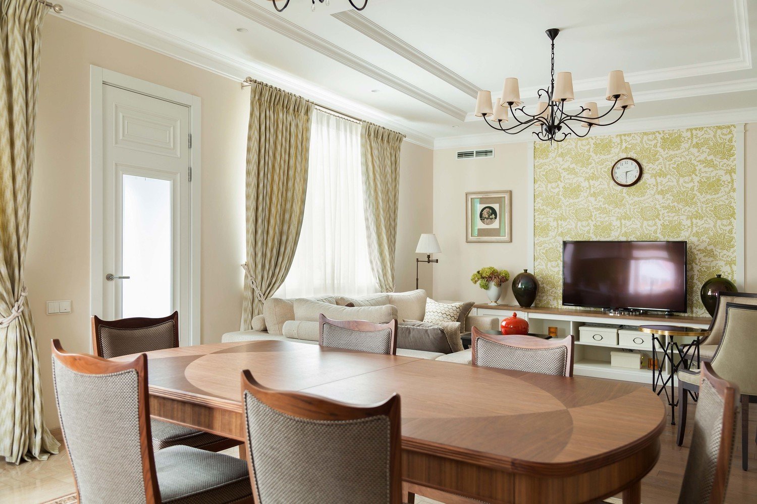 Фотография: Гостиная в стиле Классический, Эклектика, Проект недели, Москва, Дом и дача, Таунхаус, Наталья Тарханова – фото на INMYROOM Фотография: Гостиная в стиле Классический, Эклектика, Проект недели, Москва, Дом и дача, Таунхаус, Наталья Тарханова – фото на INMYROOM