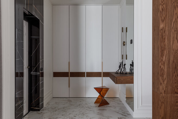 Фотография: Прихожая в стиле Современный, Дом, Проект дня, Дом и дача, Сочи, Блочный дом, 4 и больше, Более 90 метров, Манушак Соловарова – фото на INMYROOM