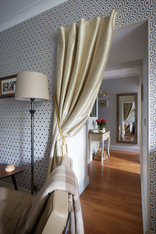 Фотография: Прихожая в стиле Прованс и Кантри, Эклектика, Малогабаритная квартира, Квартира, Проект недели, Москва, Хрущевка, 3 комнаты, 40-60 метров, Валентина Савескул – фото на INMYROOM