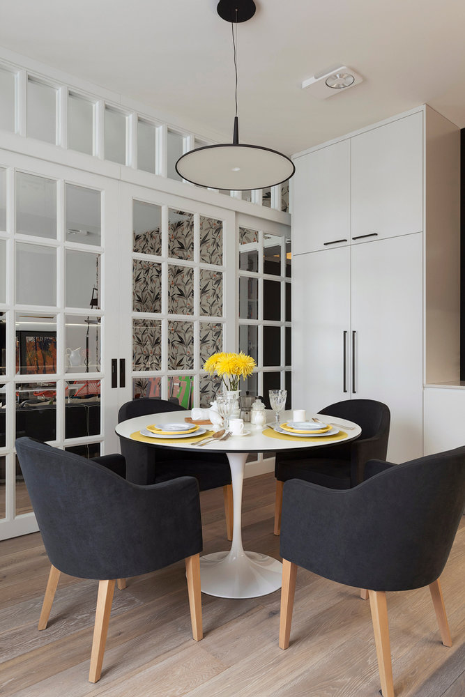 Фотография: Кухня и столовая в стиле Классический, Современный, Прованс и Кантри, Скандинавский, Эклектика, Квартира, Украина, Декор, Мебель и свет, Белый, Проект недели, Черный, Бежевый, Желтый, Коричневый, Киев, SLV, Эко, Vibia, Benjamin Moore, Ralph Lauren, Wheitzer Parkett, МЕТА, Acapulco, Foskarini, Blanko, Artemidе, SEDIT, Настя Антонюк, A-III – фото на INMYROOM Фотография: Кухня и столовая в стиле Классический, Современный, Прованс и Кантри, Скандинавский, Эклектика, Квартира, Украина, Декор, Мебель и свет, Белый, Проект недели, Черный, Бежевый, Желтый, Коричневый, Киев, SLV, Эко, Vibia, Benjamin Moore, Ralph Lauren, Wheitzer Parkett, МЕТА, Acapulco, Foskarini, Blanko, Artemidе, SEDIT, Настя Антонюк, A-III – фото на INMYROOM