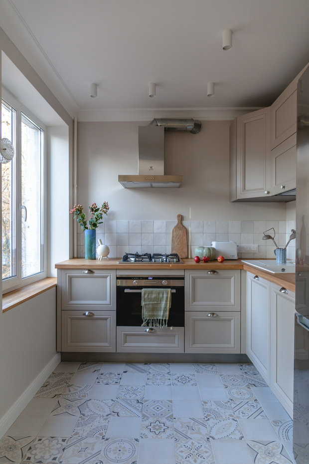 Фотография: Кухня и столовая в стиле Скандинавский, Квартира, Проект дня, Москва, 2 комнаты, 40-60 метров, Александра Крючкова – фото на INMYROOM