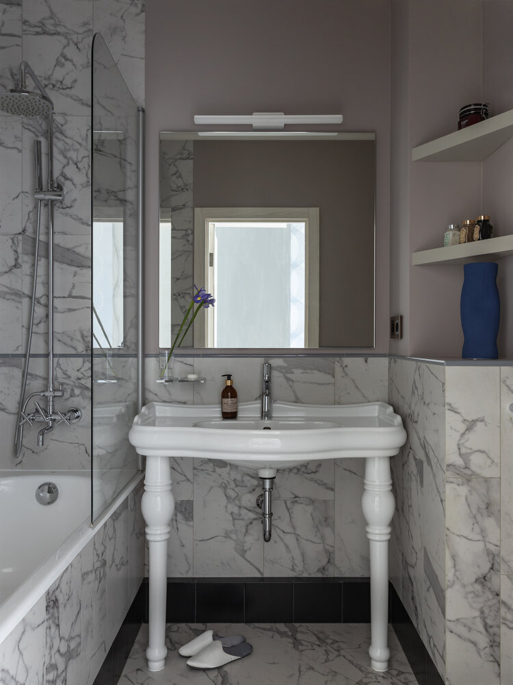 Фотография: Ванная в стиле Современный, Квартира, Проект недели, Москва, 1 комната, до 40 метров, 40-60 метров, Анна Бредихина – фото на INMYROOM Фотография: Ванная в стиле Современный, Квартира, Проект недели, Москва, 1 комната, до 40 метров, 40-60 метров, Анна Бредихина – фото на INMYROOM