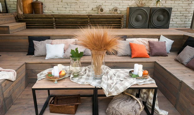 Фотография: Терраса в стиле Лофт, Скандинавский, Эклектика, Аксессуары, Декор, Мебель и свет, Белый, Дача, Бежевый, Серый, Оранжевый, Бирюзовый, Коричневый, Эко, Подмосковье, Дом и дача, Фазенда, Фундэкс, ENS Group, Home Melody, KAMROCK, Luminarc, Полигаль Восток, Artpole, терраса в стиле лофт, деревянный подиум, деревянный амфитеатр, лофт под открытым небом, ТД Текстиль, Северсталь, Премьер Профиль, Стамет, Мульча. РФ, Weber, Bironi, Dream Bag, Story Storet, Nobilis Marco, Casablanca, Юлия Швыченкова – фото на INMYROOM