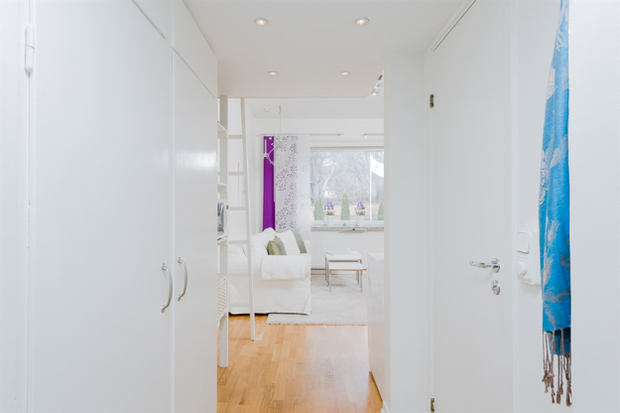 Фотография: Прихожая в стиле Скандинавский, Малогабаритная квартира, Квартира, Дома и квартиры, Проект недели – фото на INMYROOM