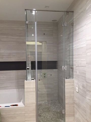 Фото из портфолио Душевые кабины – фотографии дизайна интерьеров на INMYROOM