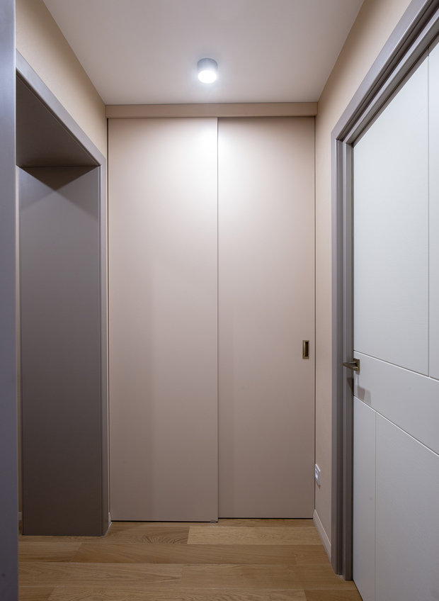 Фотография: Прихожая в стиле Современный, Минимализм, Квартира, Проект дня, Санкт-Петербург, Кирпичный дом, 3 комнаты, 40-60 метров, Елена Пылина – фото на INMYROOM