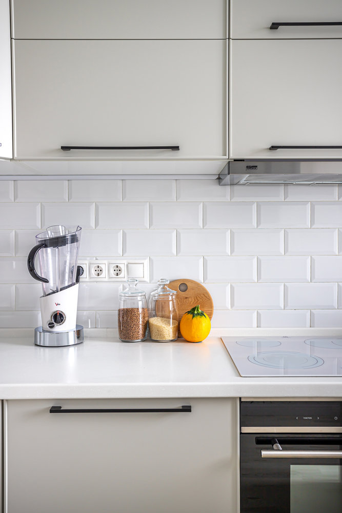 Фотография: Кухня и столовая в стиле Современный, Классический, Квартира, Проект недели, Москва, 3 комнаты, 60-90 метров, Елена Рязанова – фото на INMYROOM Фотография: Кухня и столовая в стиле Современный, Классический, Квартира, Проект недели, Москва, 3 комнаты, 60-90 метров, Елена Рязанова – фото на INMYROOM